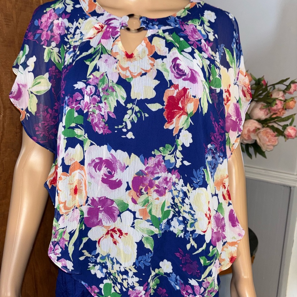 Apt. 9 Navy Floral Keyhole Blouse